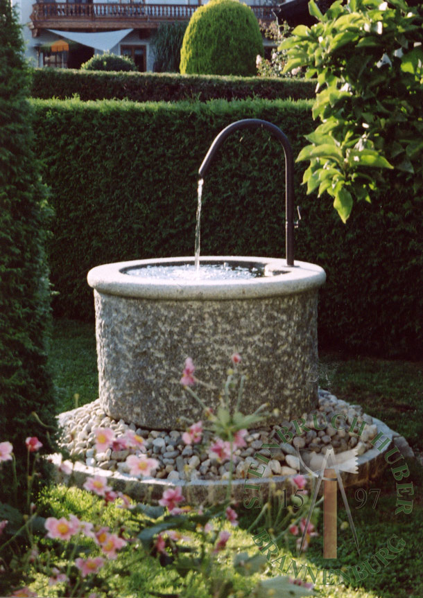 Standbrunnen Rotondo B-80, Granit