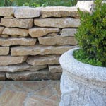 Natursteinmauer aus Granit