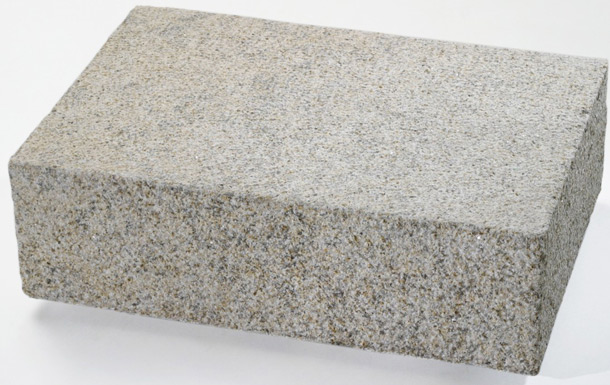 Blockstufen Granit gelb