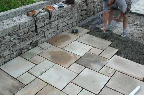 Steinbruch Huber Steine für Gartenmauern aus Granit, Nagelfluh